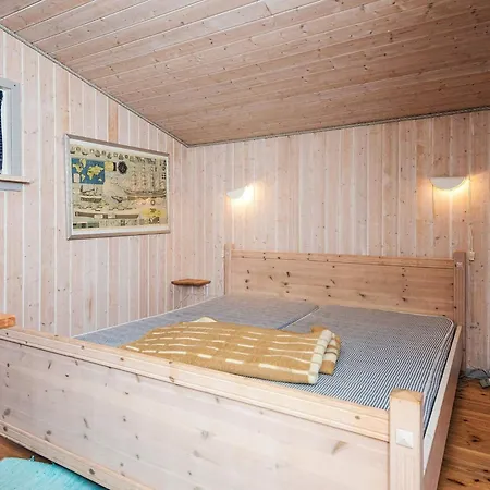 8 Person Holiday In *